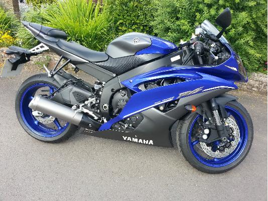 PoulaTo: YAMAHA YZF-R6 '12